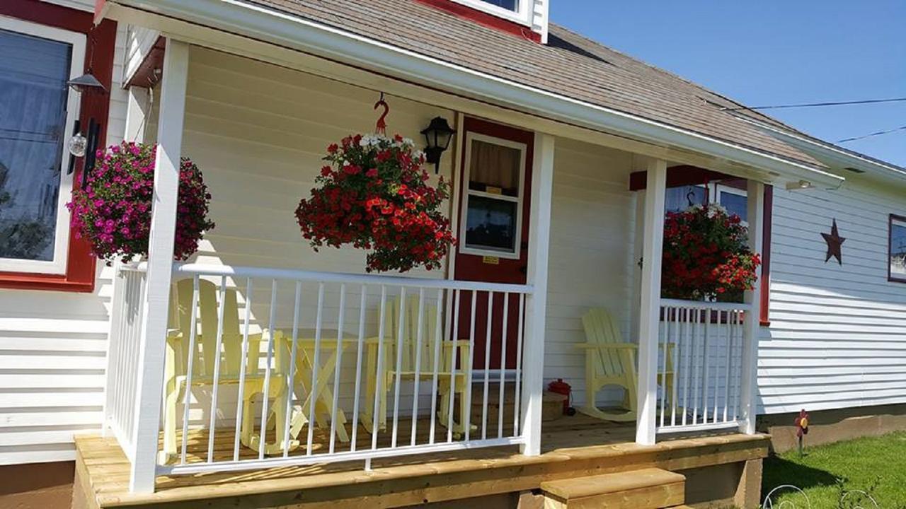 Mama'S By The Sea B&B Clark's Harbour Buitenkant foto